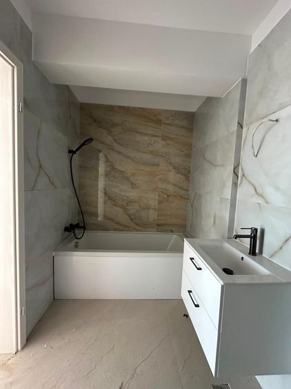 Apartament cu 2 camere semidecomandat, mobilat în Apărătorii Patriei