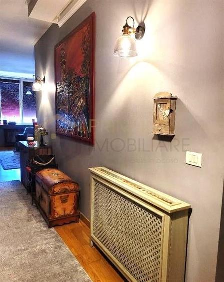 Apartament cu 3 camere decomandat, mobilat în Semicentral
