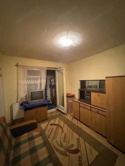 Apartament cu 2 camere semidecomandat în Decebal