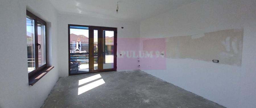 Casă individuală cu 4 camere cu Piscina în Săbăreni