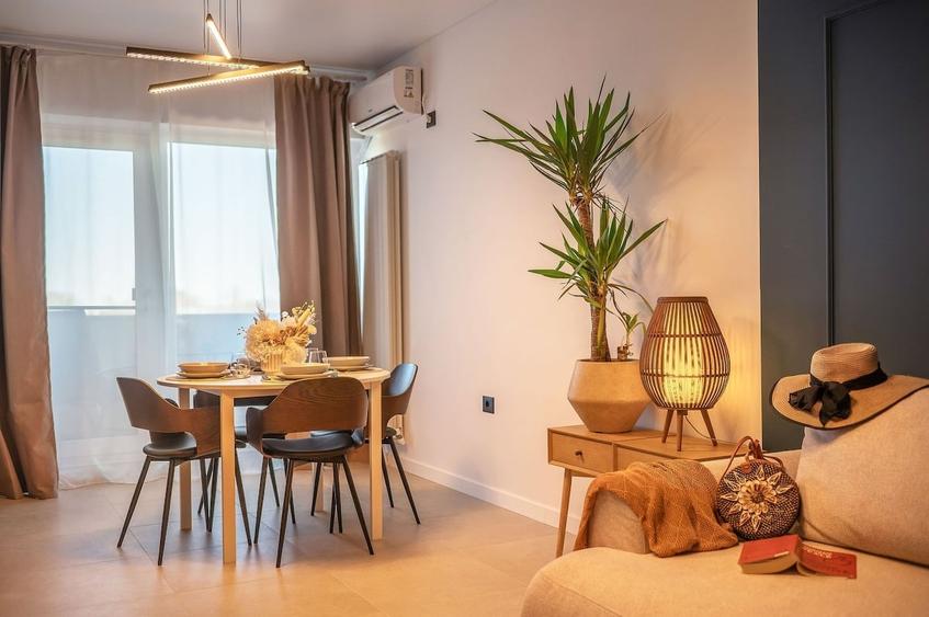 Apartament cu 2 camere decomandat în Mamaia-Sat