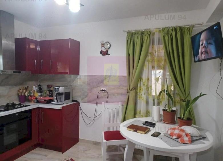 Casă cu 2 camere cu Teren 420 Mp în Săbăreni