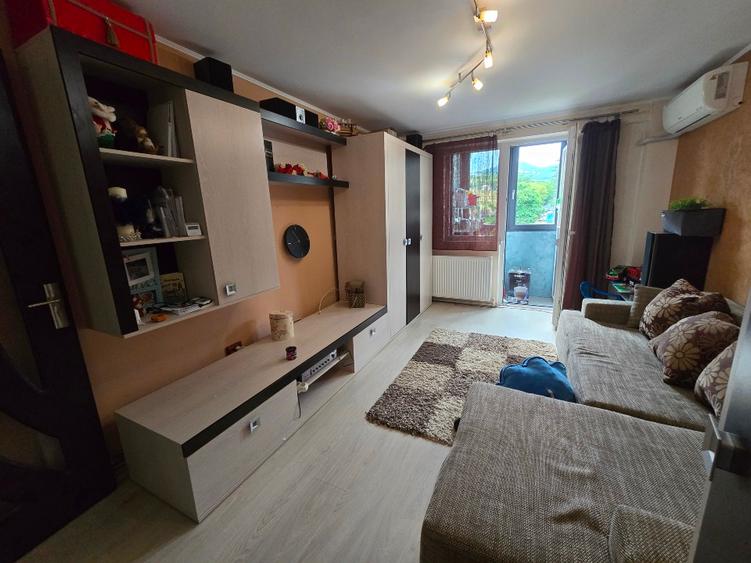 Apartament cu 2 camere decomandat în Bejan