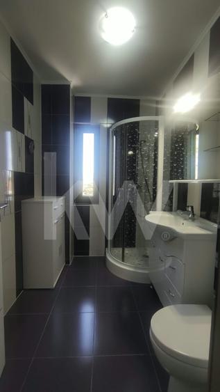 Apartament cu 3 camere semidecomandat, mobilat în Sub Arini