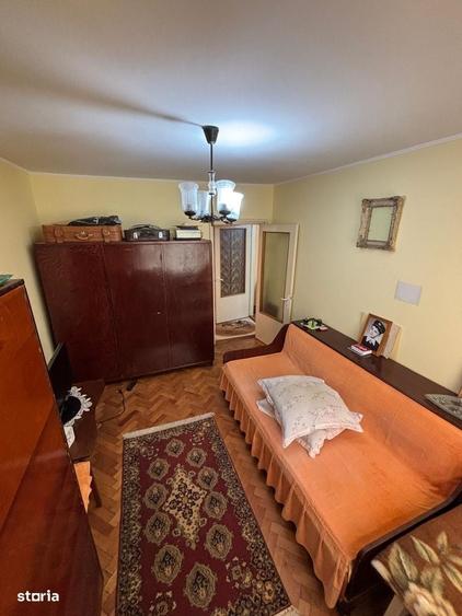 Apartament cu 2 camere semidecomandat în Hipodrom