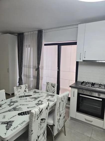 Apartament cu 3 camere decomandat, mobilat în Obor