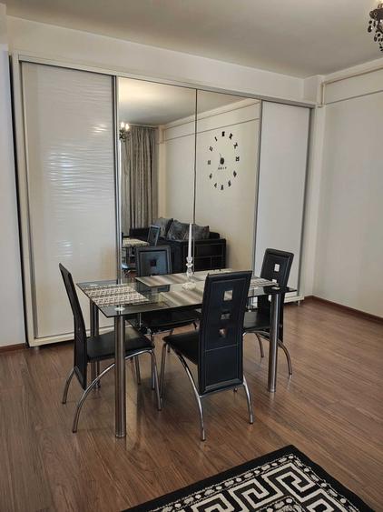 Apartament cu 2 camere semidecomandat în Roșu