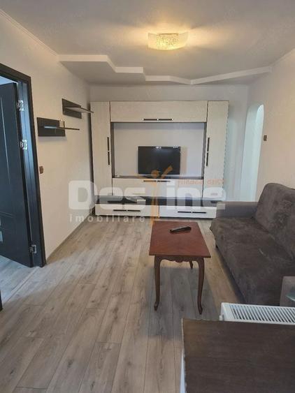 Apartament cu 2 camere semidecomandat, mobilat în Tomis Nord