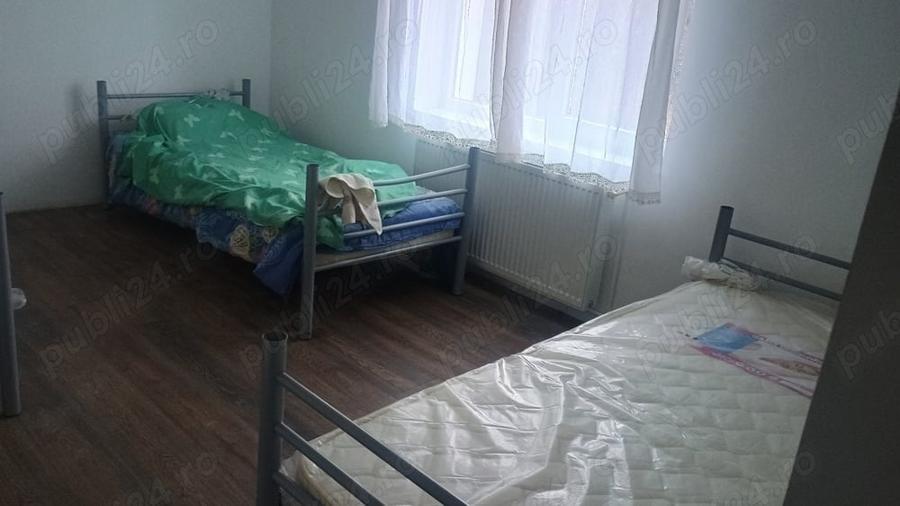 Casă cu 4 camere cu Teren 1000 Mp în Valea Adâncă