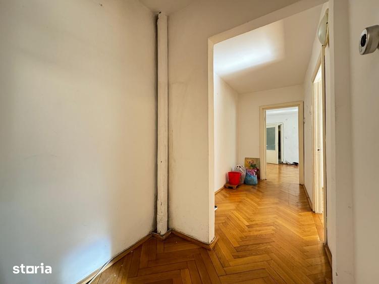 Apartament cu 3 camere în Girocului