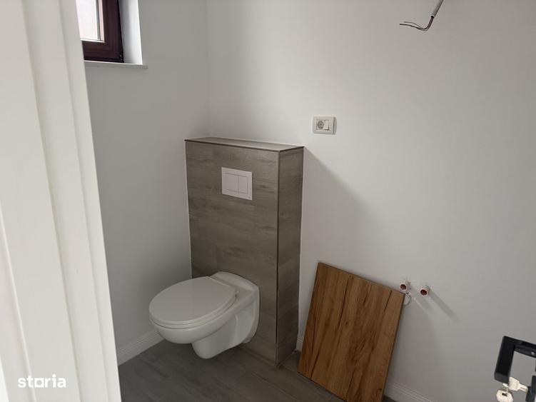 Spațiu comercial, de 470 mp, în Șcheia