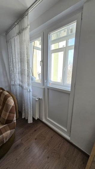 Apartament cu 2 camere decomandat în Drumul Taberei