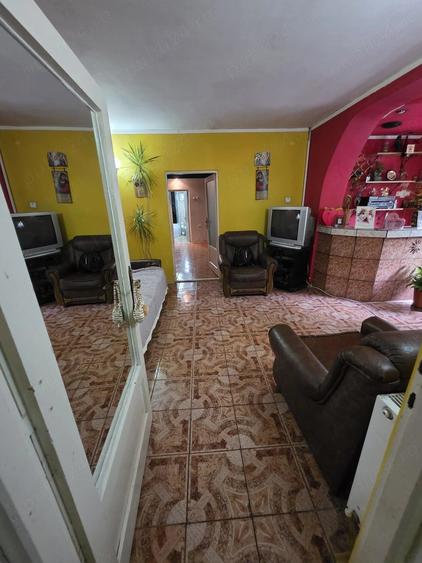 Casa + spa?iu nereziden?ial de vanzare Campina, Prahova - 2