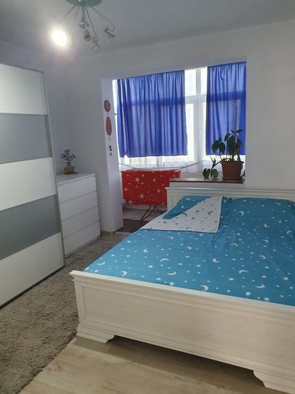 Apartament cu 4 camere semidecomandat în Săsar