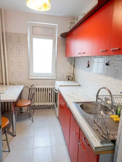Apartament cu 2 camere semidecomandat în Berceni