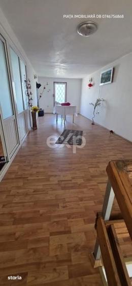 Casă cu 9 camere cu Teren 1000 Mp în Dragomirești