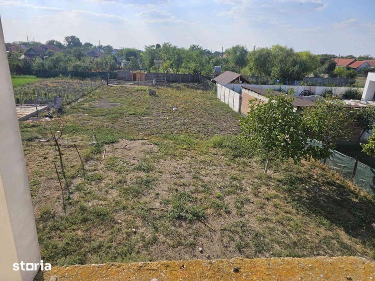 Casă cu 4 camere cu Teren 1418 Mp în Săcălaz