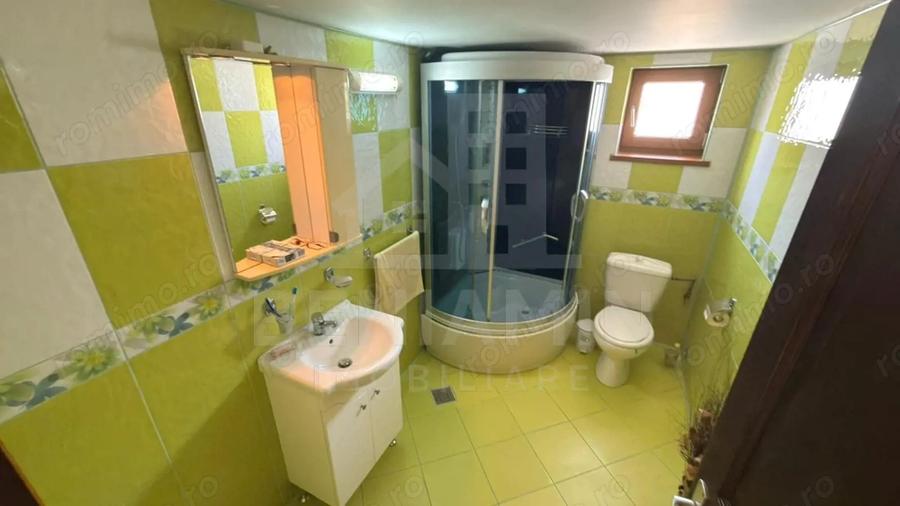 Casă cu Teren 464 Mp în Cârcea
