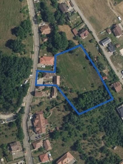 Casă individuală cu 3 camere cu Canalizare în Central