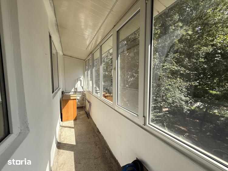Apartament cu 2 camere semidecomandat în 1 Mai