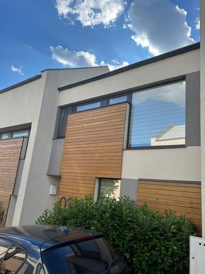 Casă cu 3 camere cu Teren 25 Mp în 1 Decembrie