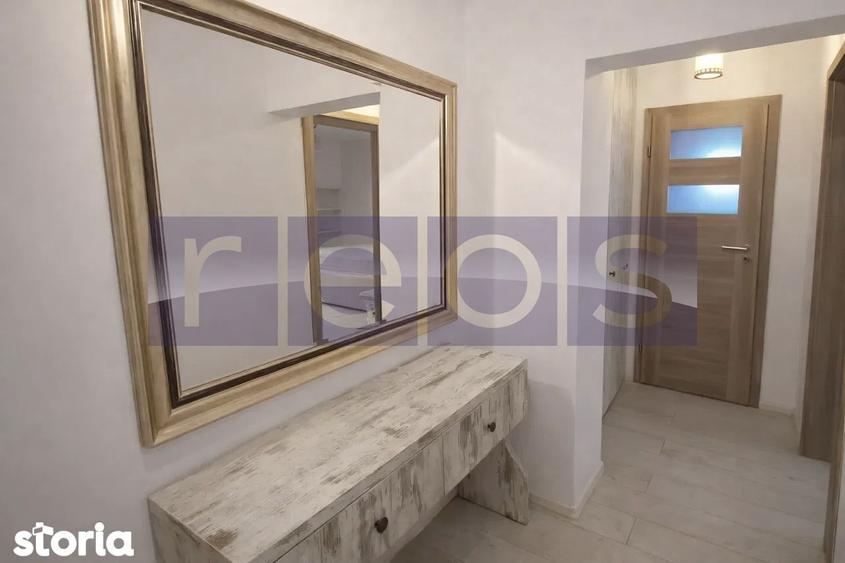 Apartament cu 4 camere decomandat, mobilat în Tei