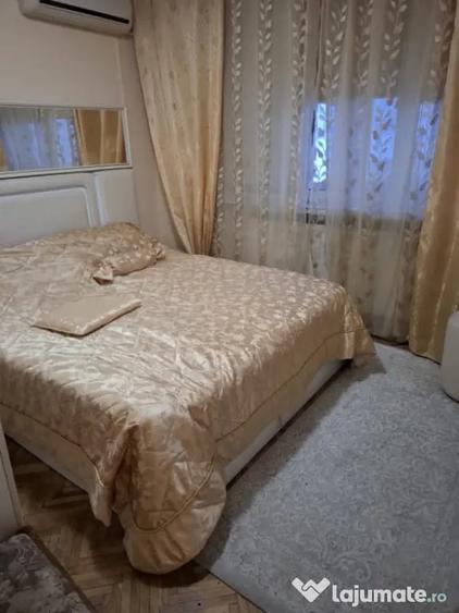 Apartament cu 3 camere semidecomandat în Ultracentral