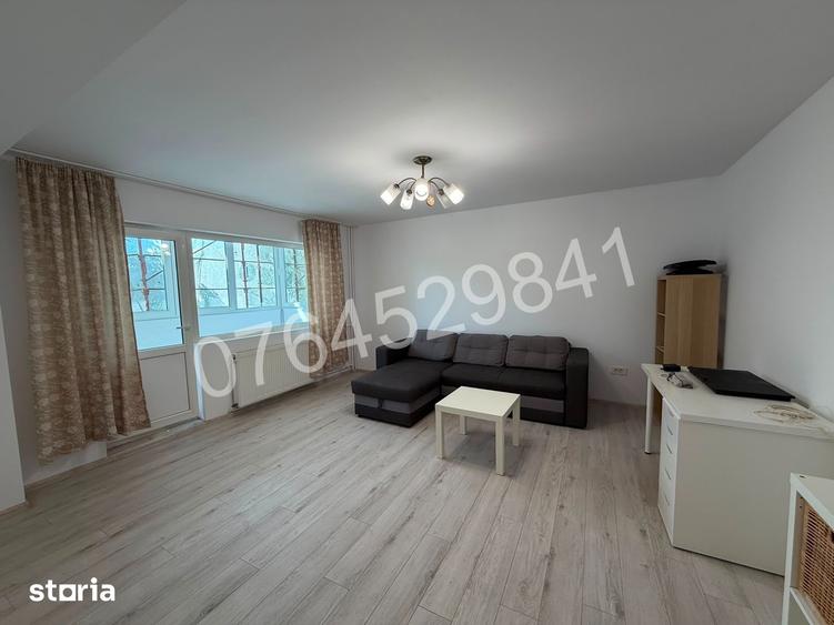 Apartament cu 2 camere decomandat în Tei