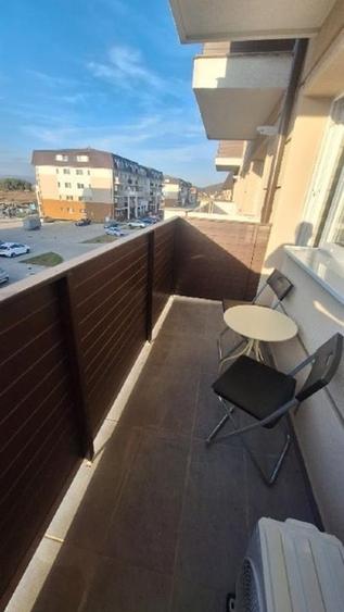 Apartament cu 2 camere semidecomandat în Sânpetru
