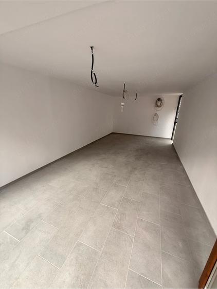 Spațiu comercial, de 25 mp, în Central