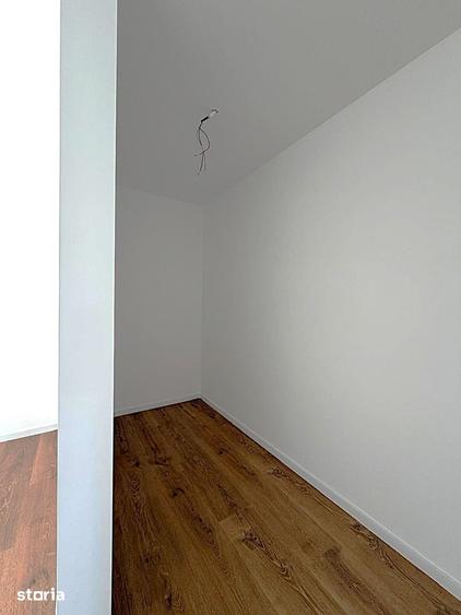 Casă cu 5 camere cu Teren 370 Mp în Central