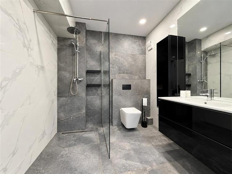 Apartament cu 2 camere decomandat, mobilat în Exterior Sud