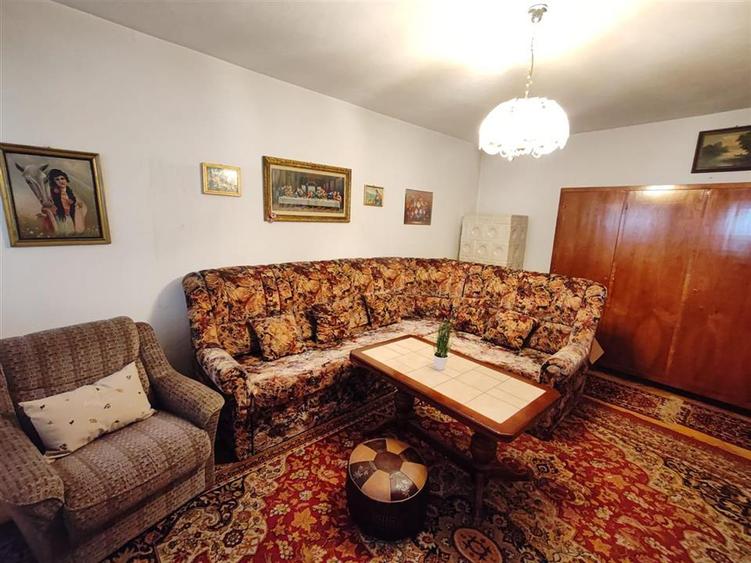 Casă individuală cu 3 camere cu Canalizare în Baciu