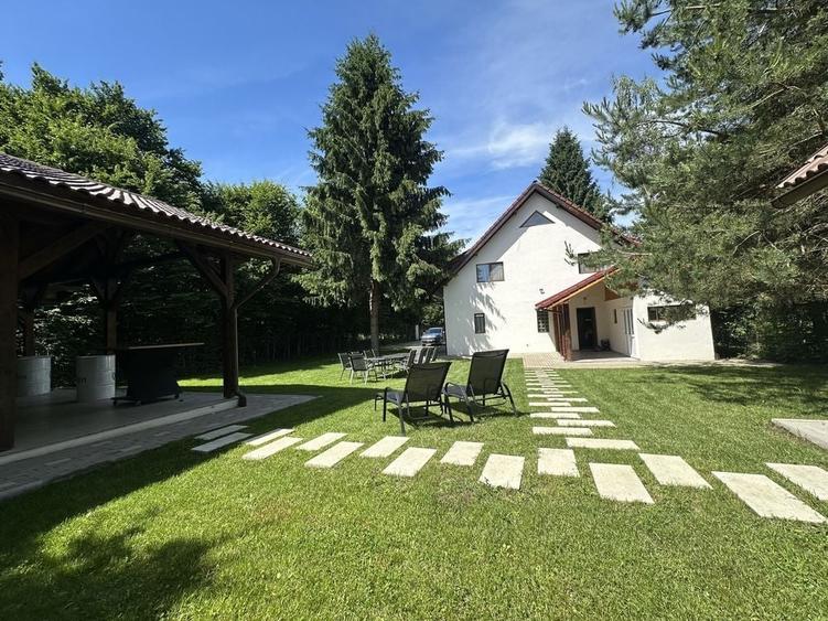 Casă cu 4 camere în Porumbacu de Sus