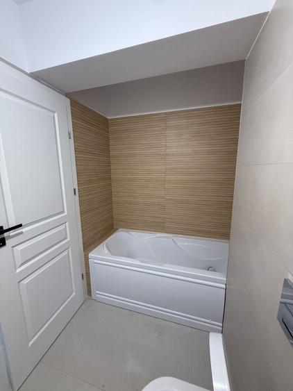 Apartament cu 2 camere decomandat în Galata