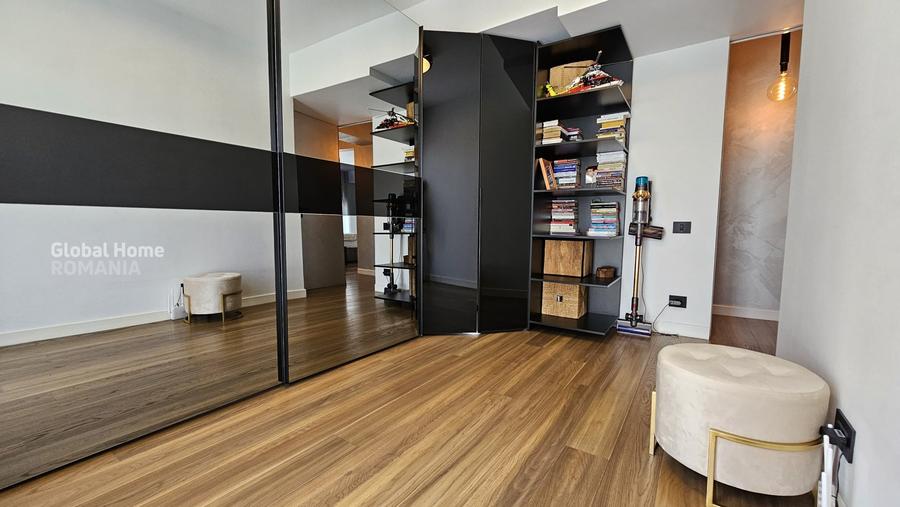 Duplex cu 4 camere cu Piscina în Corbeanca