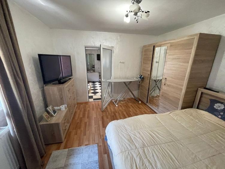 Casă cu 4 camere cu Teren 256 Mp în Chercea