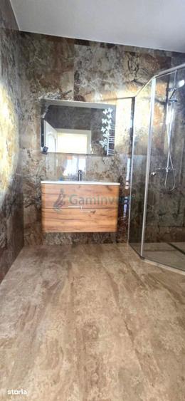 Casă cu 5 camere cu Teren 2690 Mp în Central
