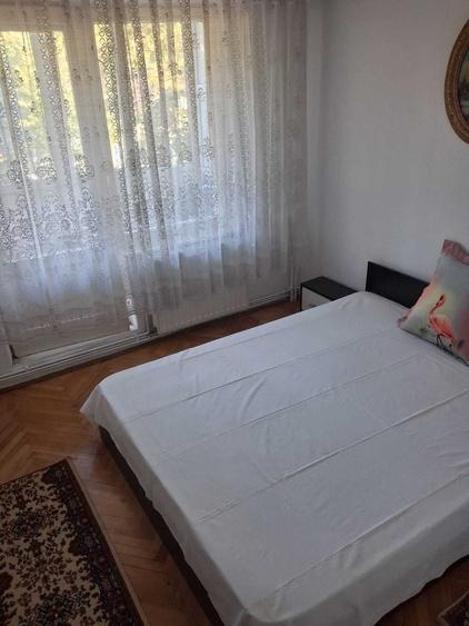 Apartament cu 3 camere decomandat în Dacia