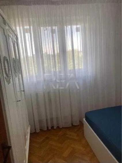 Apartament cu 3 camere semidecomandat, mobilat în Drumul Taberei