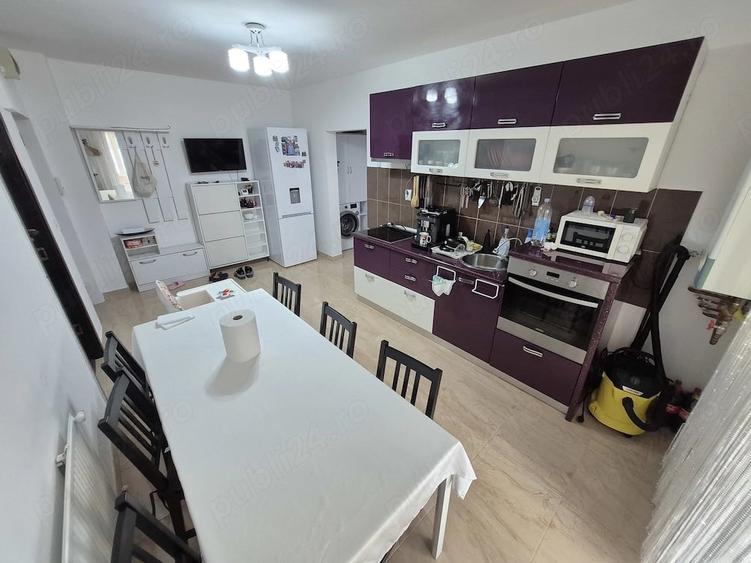Apartament cu 2 camere decomandat în Bucovina