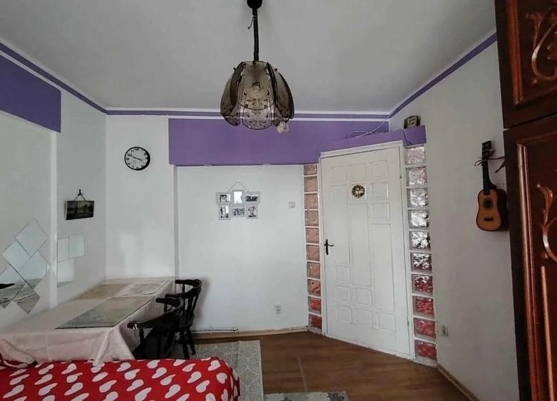 Apartament cu 3 camere decomandat în Dacia