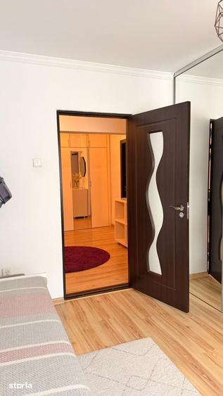 Apartament cu 4 camere în Traian