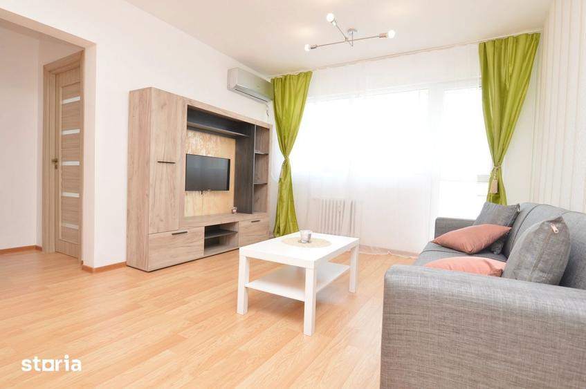 Apartament cu 3 camere, mobilat în Victoriei