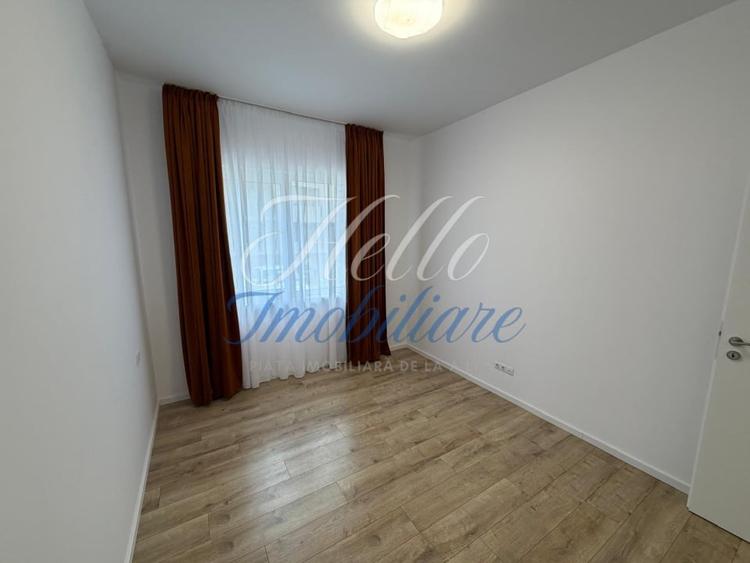Apartament cu 3 camere decomandat în Florești