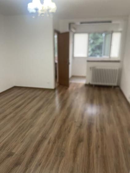 Garsonieră decomandată în Drumul Taberei