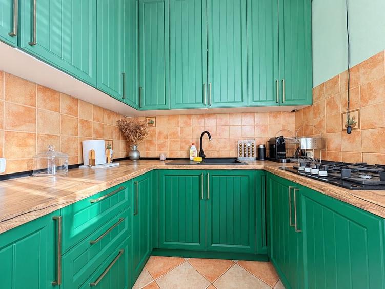 Apartament cu 3 camere circular, mobilat în Ultracentral