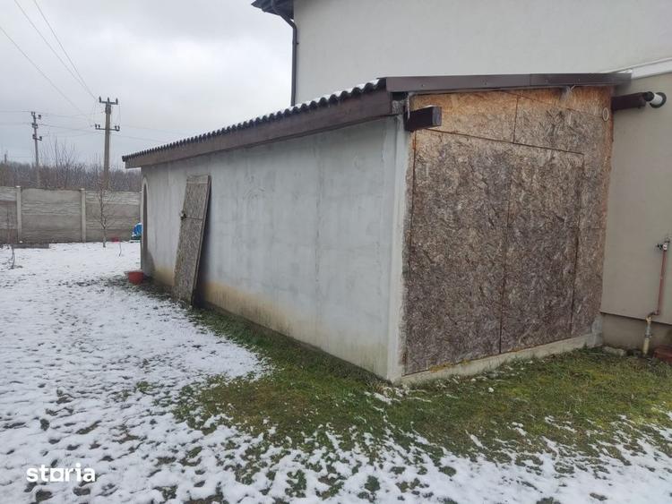 Casă cu 3 camere cu Teren 345 Mp în Dumbrăvița