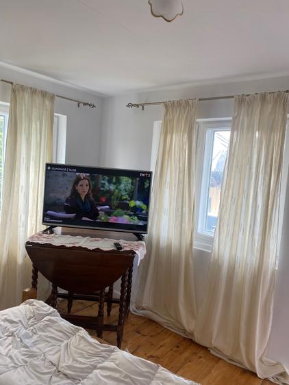 Casă cu 2 camere în Bunești (Cotmeana)