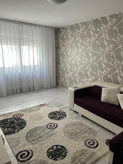 Inchiriez apartament 3 camere zona linistita sector 5 - 5